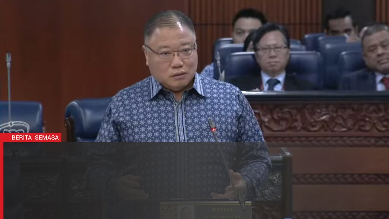 Parlimen: King Sing Berikan Penjelasan Mengenai Isu Penyajian Arak