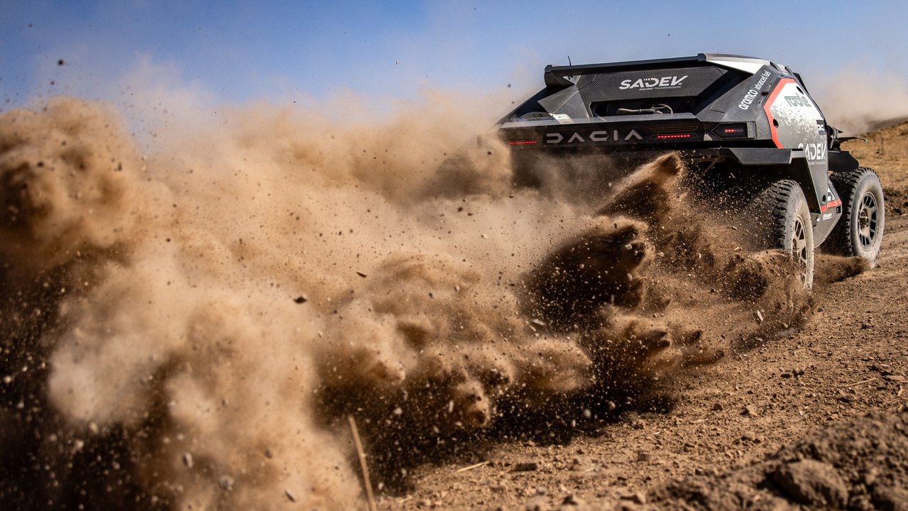 Cara y cruz para los españoles: doblete de Schareina y problemas para Sainz y Roma