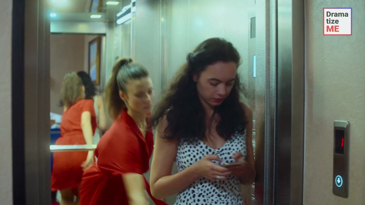 Girl Got Undressed In Elevator