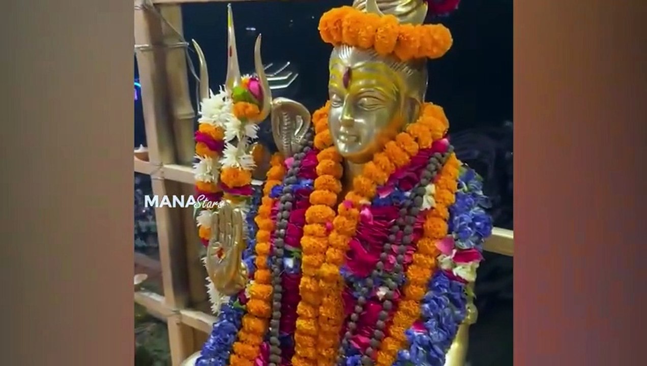 Rishab Shetty In Varanasi After Kantara Chapter 1 Success