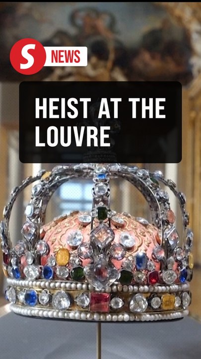 Thieves steal 'priceless' jewels from Paris' Louvre and flee on motorbikes
