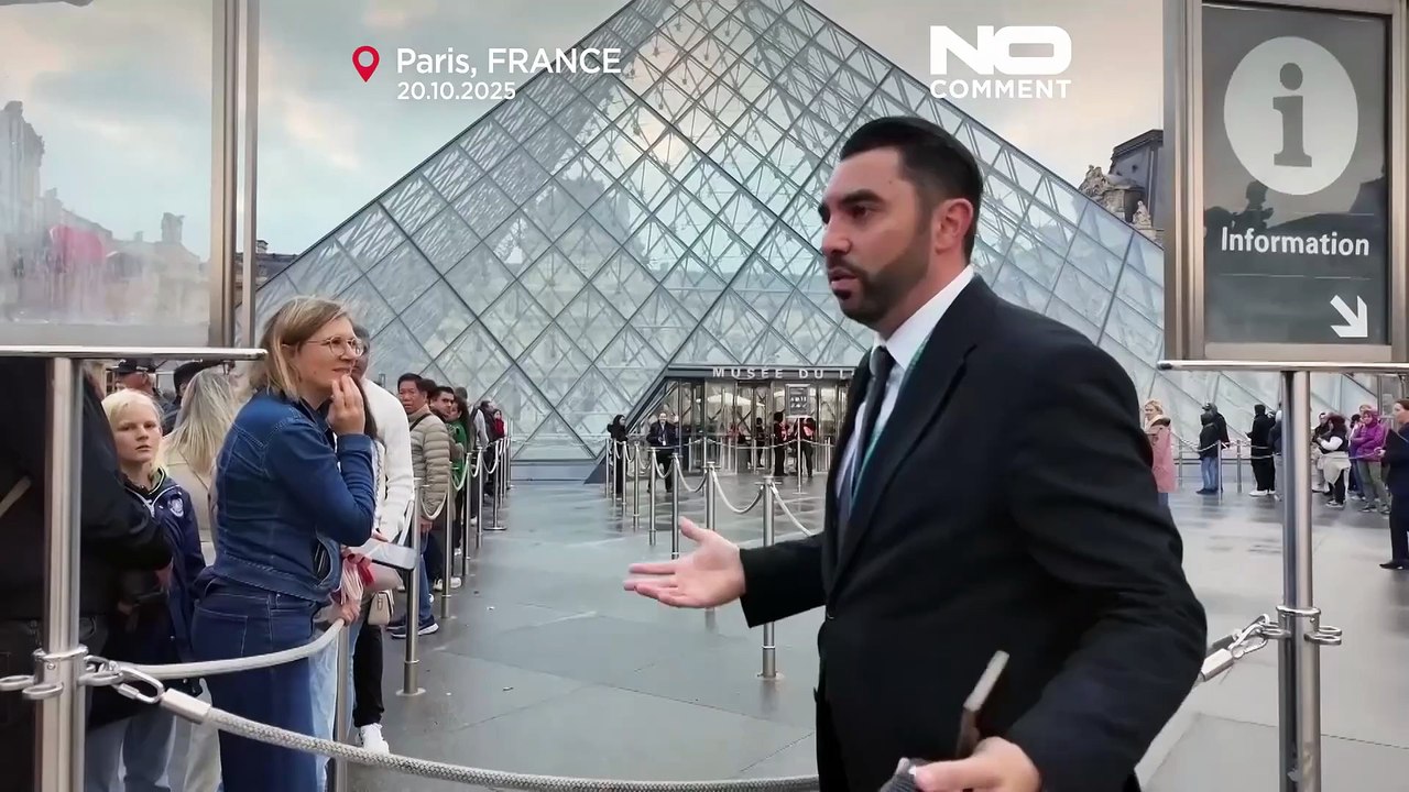 Лувр в понедельник остался закрытым