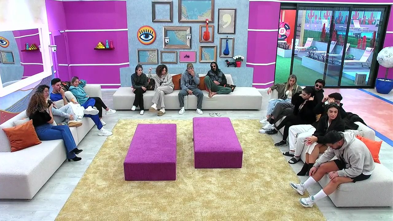 Bomba em 'Secret Story'- Dylan perdeu filha em acidente. - SELFIE