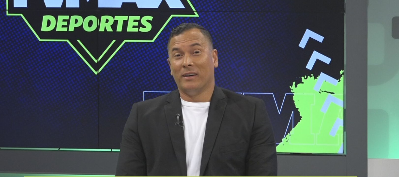 Blas Pérez describe cómo es jugar en El Trébol