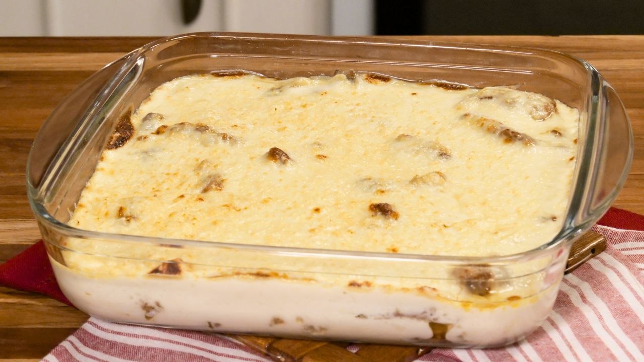 Isca de carne com molho de queijo - ED