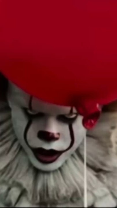Bill Skarsgård savait réellement faire une chose avec son rôle de Pennywise 😬