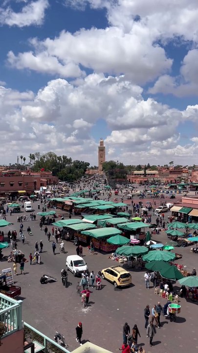 ARRIVEE sur la place Jemaa El-Fna