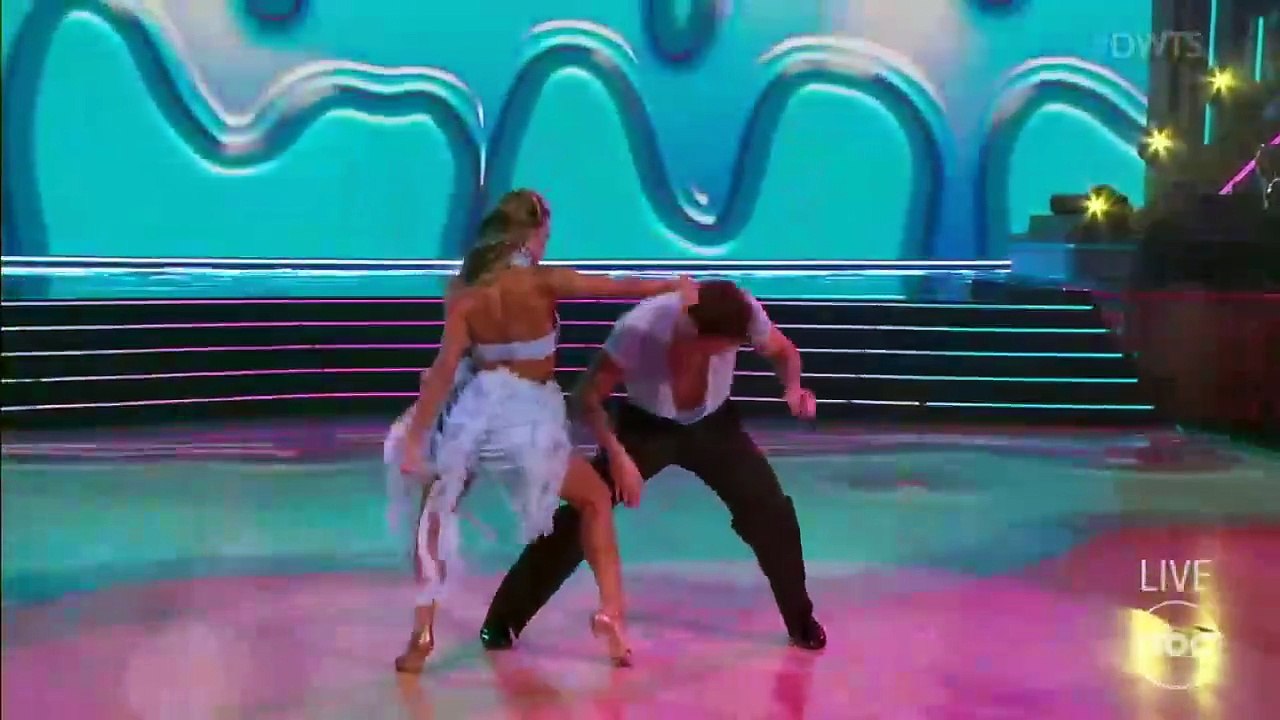 Dancing With The Stars S34E01 – Full Episode