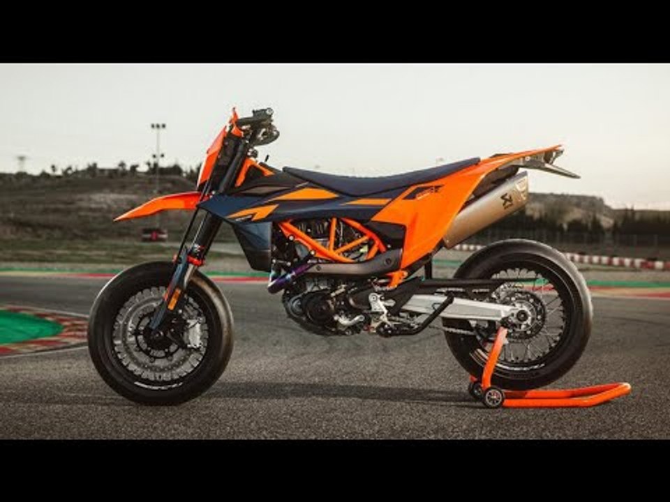 2026 KTM 690 SMC R: Neues Design, mehr Technik, gleiche Power
