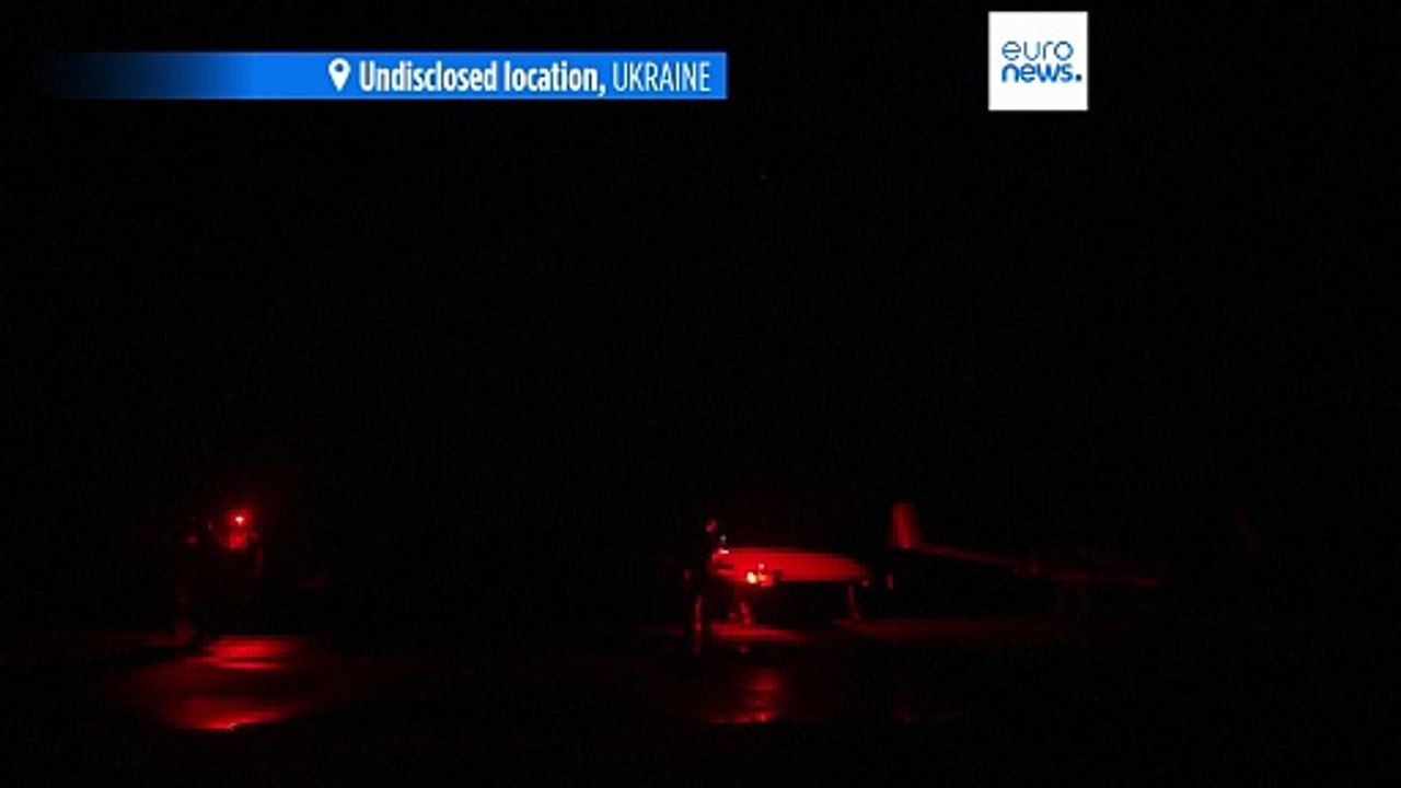 Construits dans l'ombre, lancés dans la nuit : comment les drones ukrainiens ciblent les raffineries russes