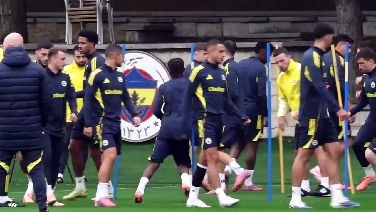 Fenerbahçe Completes Preparations for Viktoria Plzen Match ⚽