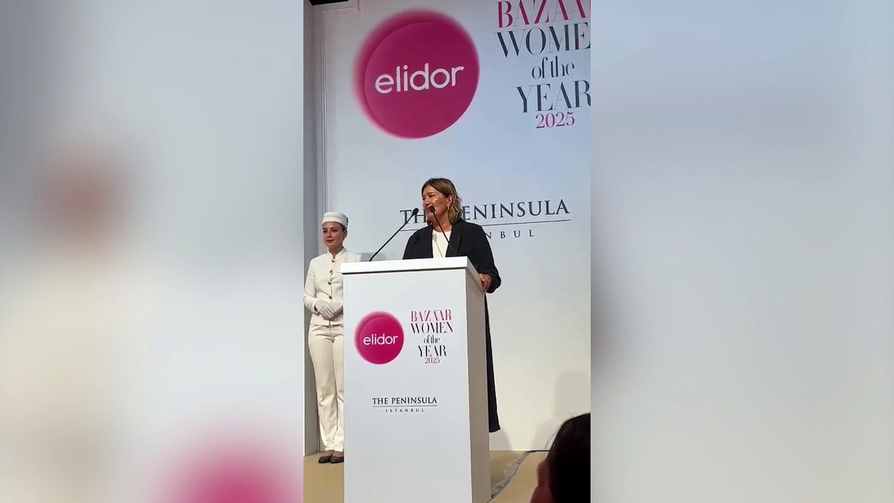 Yılın erkeği Uzak Şehir’den çıktı: Ozan Akbaba ‘yılın erkeği’ ödülünü aldı