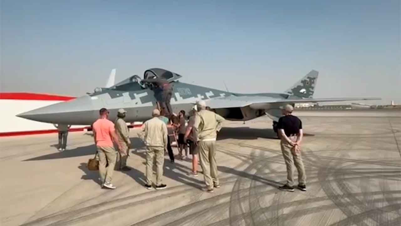 Export Su-57E arrives in the United Arab Emirates for Dubai Airshow 2025