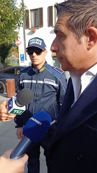 Cadrezzate: Il Sindaco Robustellini Commenta l'Arresto di Elia Del Grande 📰