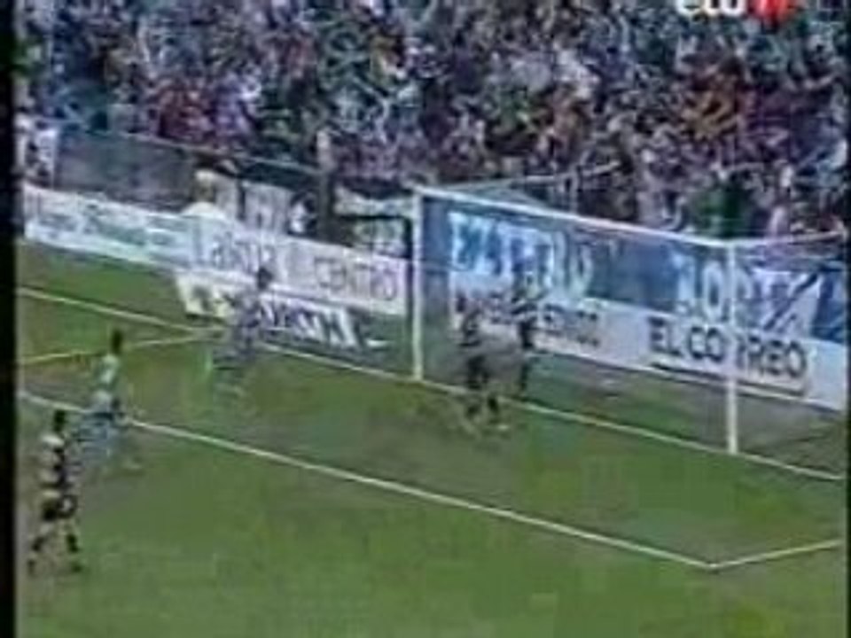 Gol de Adrián López a la Real Sociedad