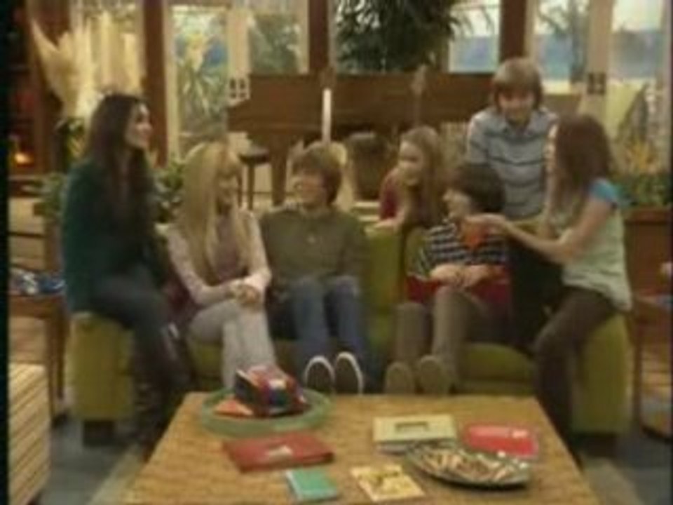 HSM2 Cast and Hanna Montana Cast