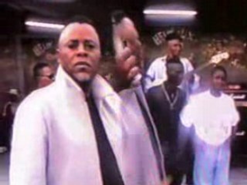 KING KESTER "COMMENT DANSER LE KIWA" AVEC BABA