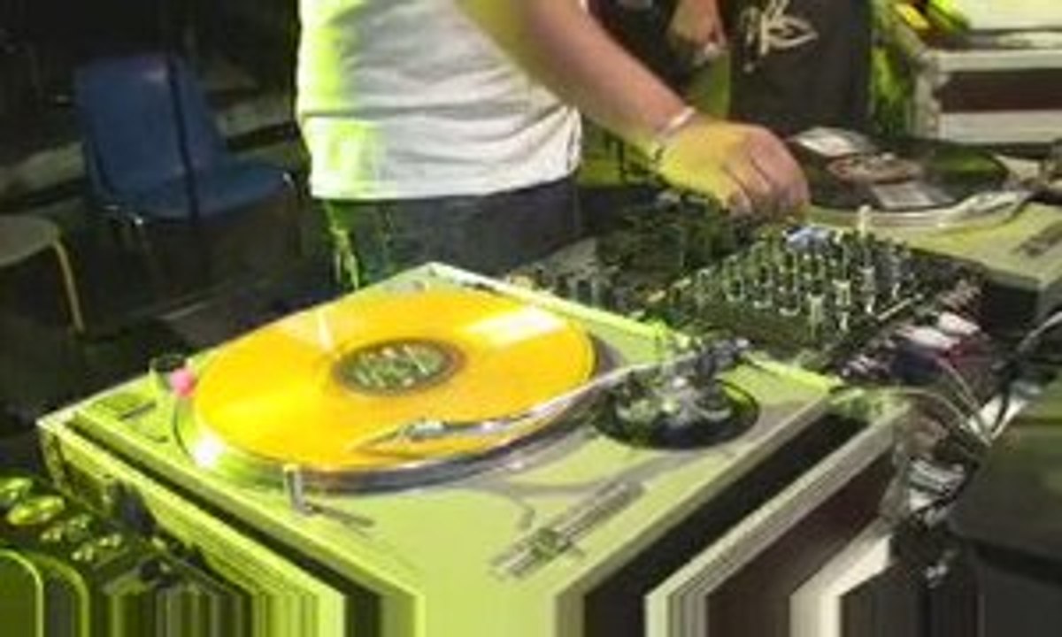 Dj Hamida Shines at FestiValdegour 🎶