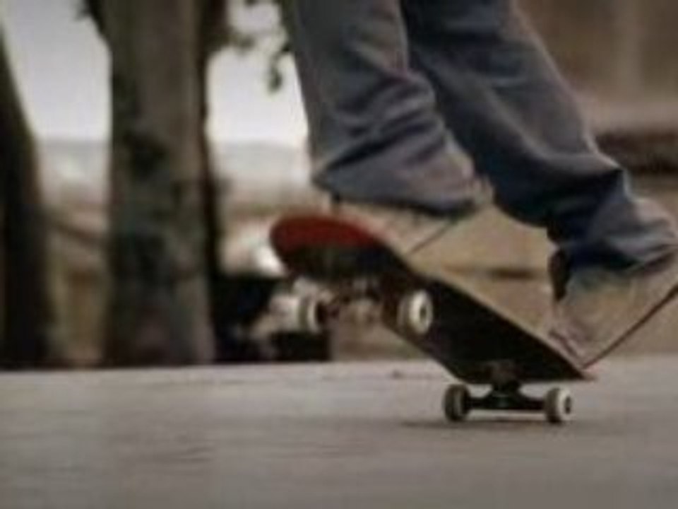 skate shoot in red - 120 fps