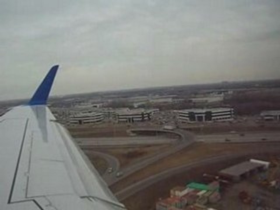 034-20060323-18h13-montreal-landing-1m21s