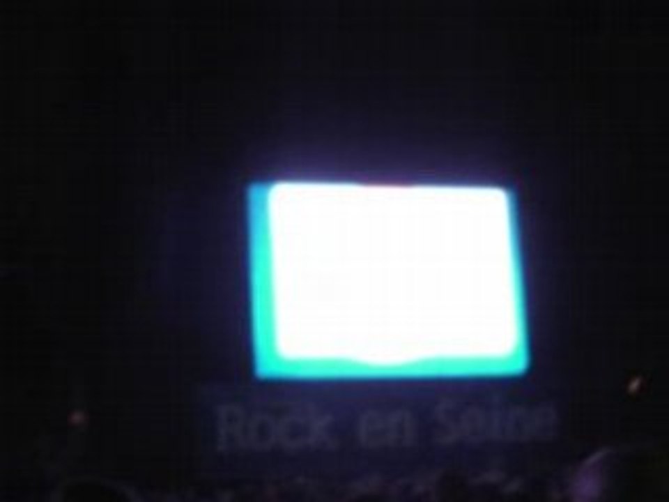 pour amy winehouse hip hip hip...