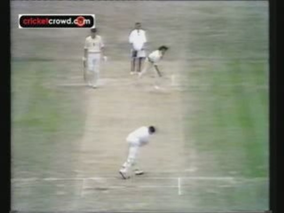 70s cl bowled_to_DivX_clip0
