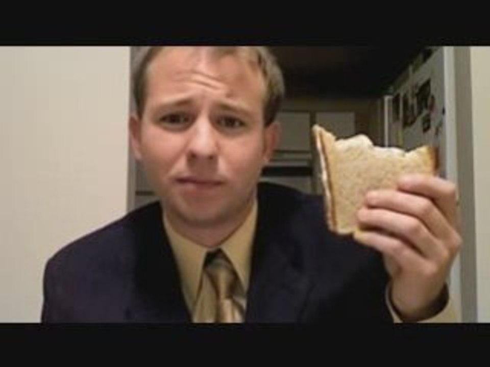 Celebrate National Fluffernutter Day with Sweet Nostalgia 🍫🥜