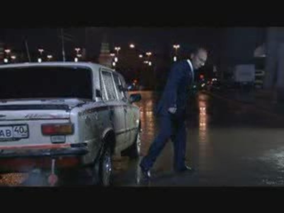 Путин ловит такси