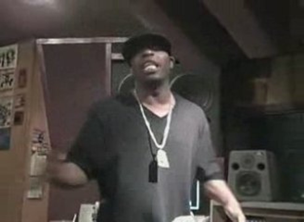 Uncle Murda - Summer Time Shootouts [Studio Performance]