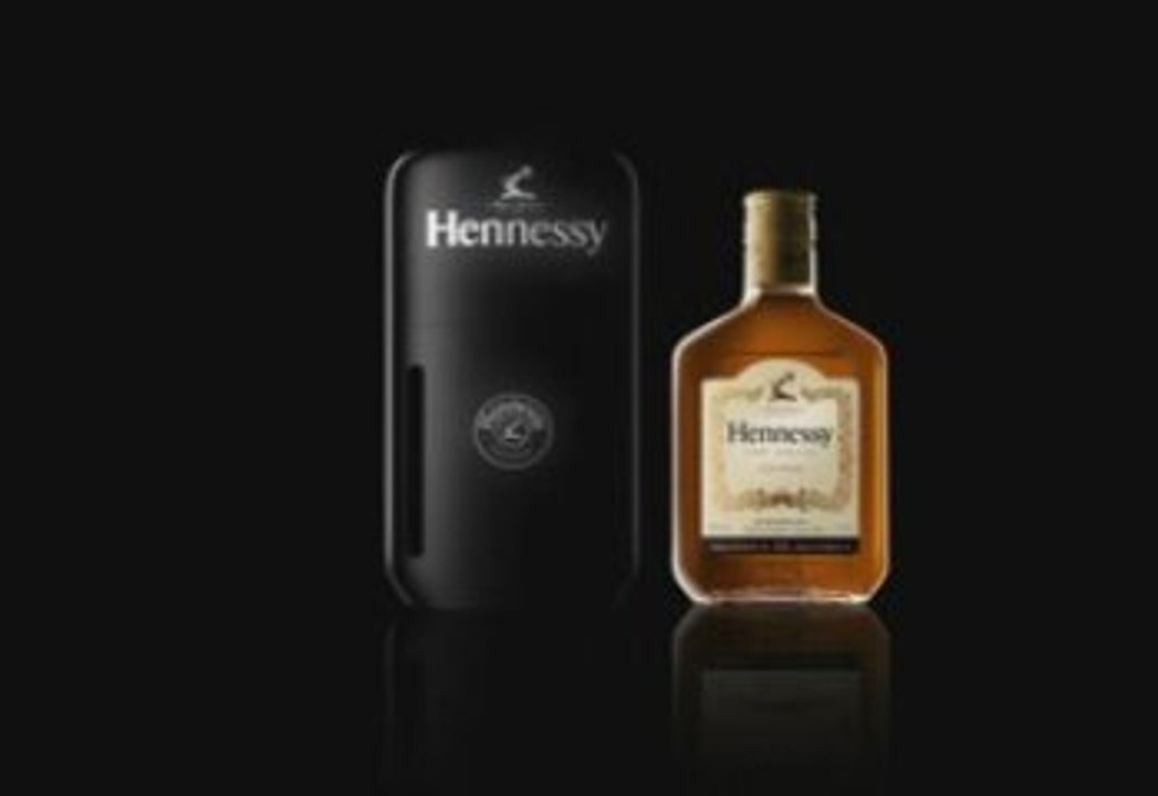 HENNESSY COGNAC Push Flask VS
