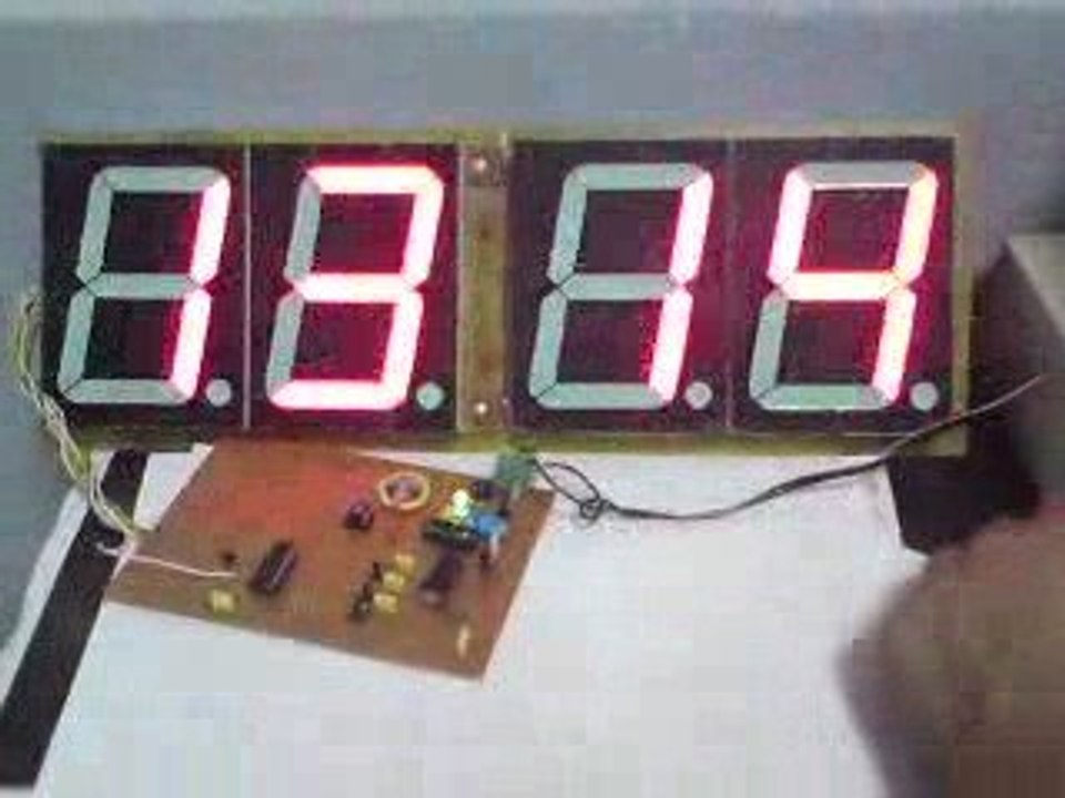 DS1307 & DS18B20 with PIC16F628A 7-Segment Clock ⏱️