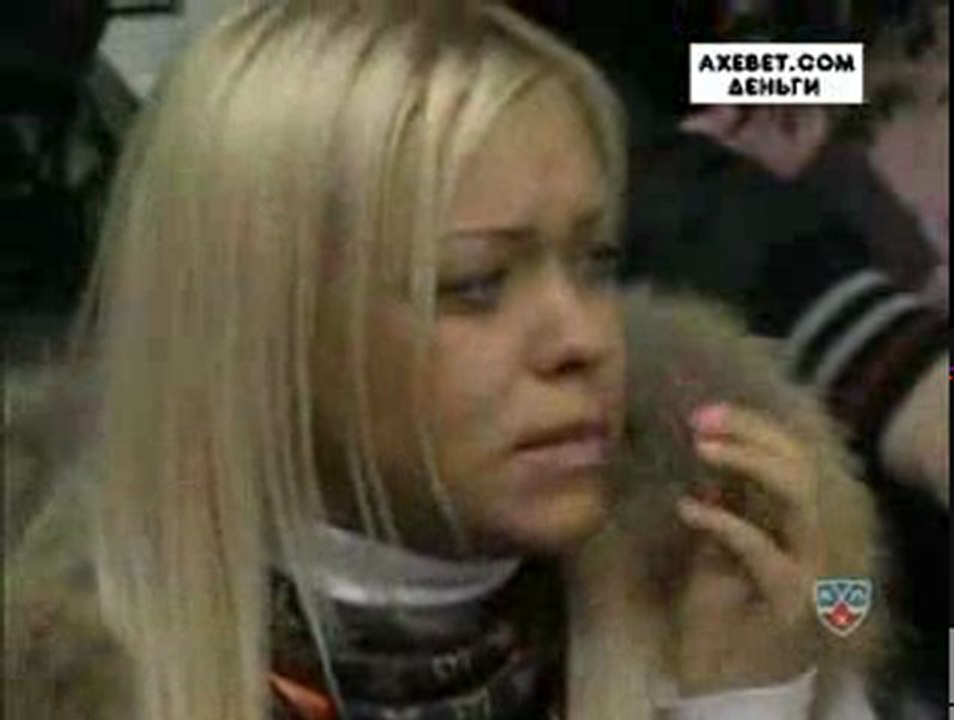 Хоккей КХЛ ЦСКА Спартак Москва хоккейная болельщица.