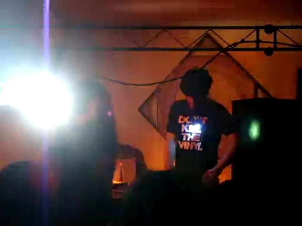 RaFaL aka RéFa@1001Bass-SystemD party vers Lyon