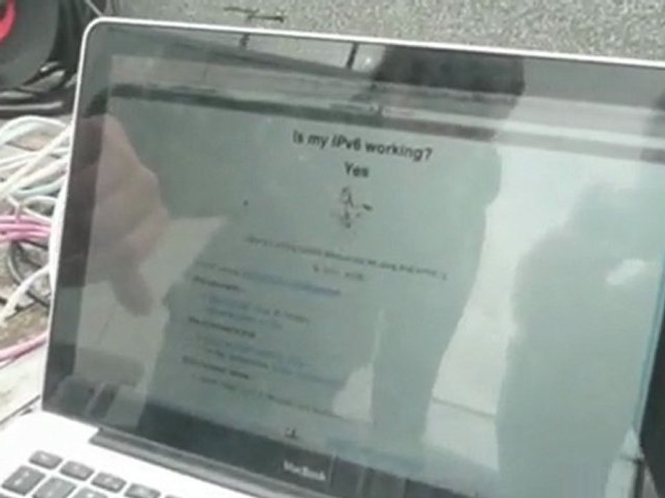LISP demonstration: IPv6 over IPv4-only satellite network