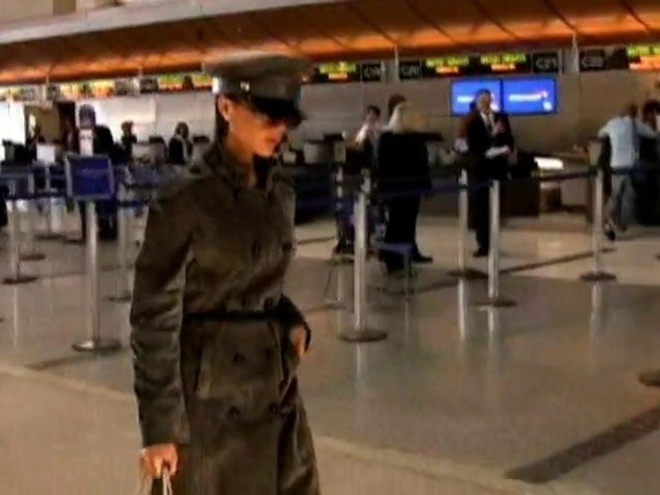 SNTV - Posh heißt zu Recht "Posh"