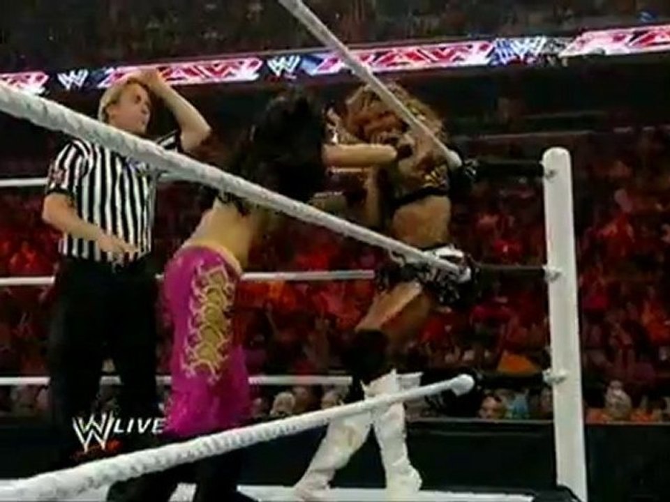 Алиша Фокс губи отново от Мелина