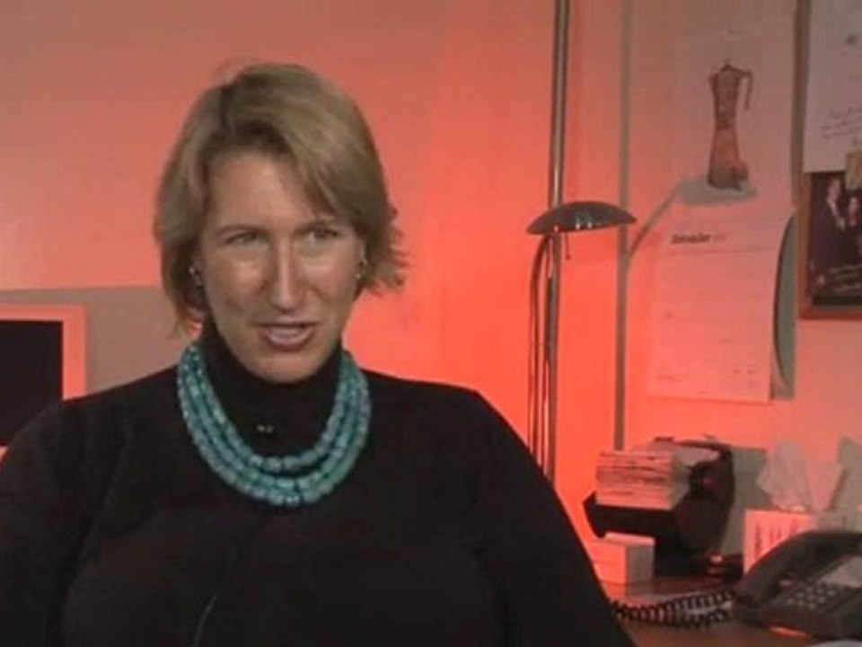 Working With Americans: The Cultural Differences : What are the main cultural differences between Americans and the British?