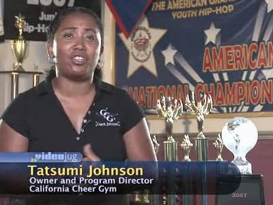 Motions, Cheers, Chants And Jumps : What is the proper technique to execute cheerleading moves?