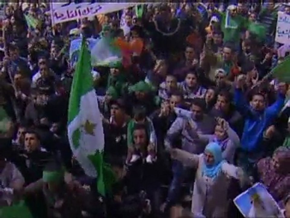 Emergency Libyan airlift launched