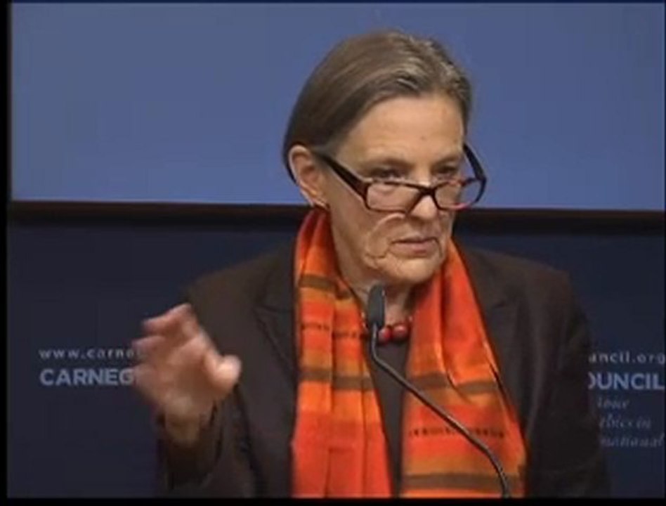 Lisa Anderson: Comparing Egypt and Tunisia