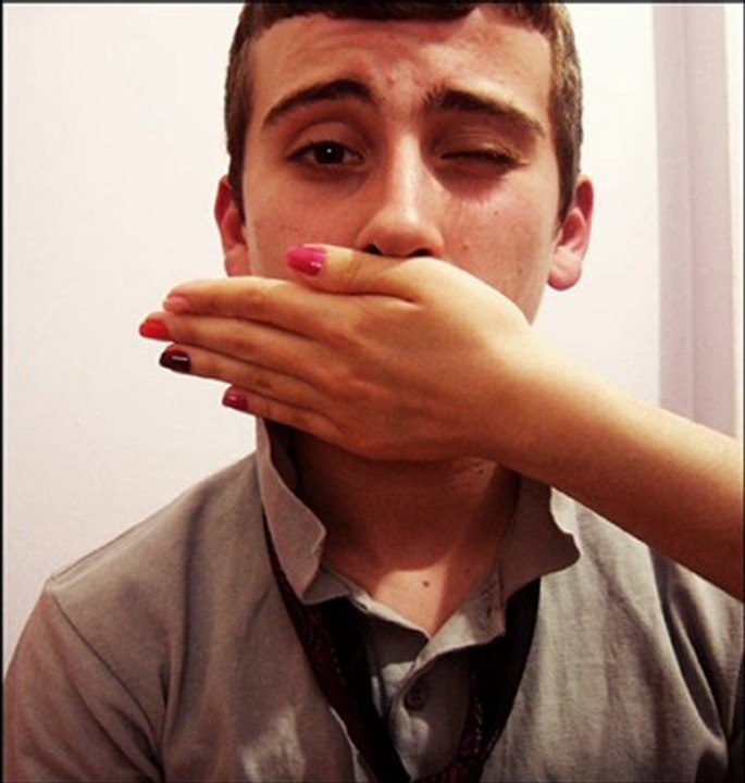 Daiyan-Gözler Özler