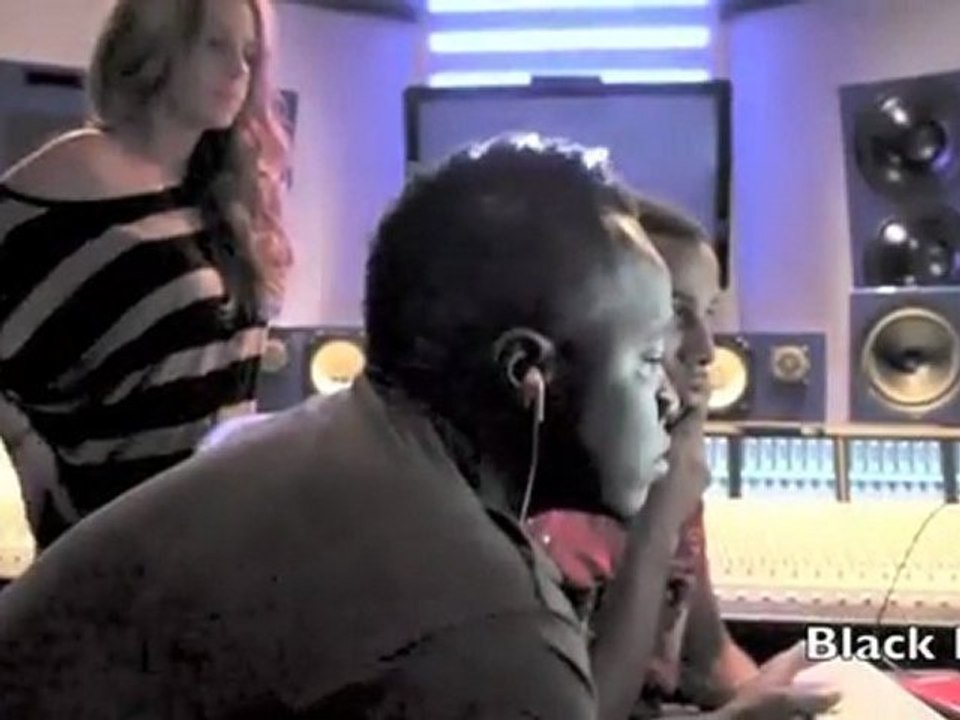 Man Of The Year Release promo [www.keepvid.com]