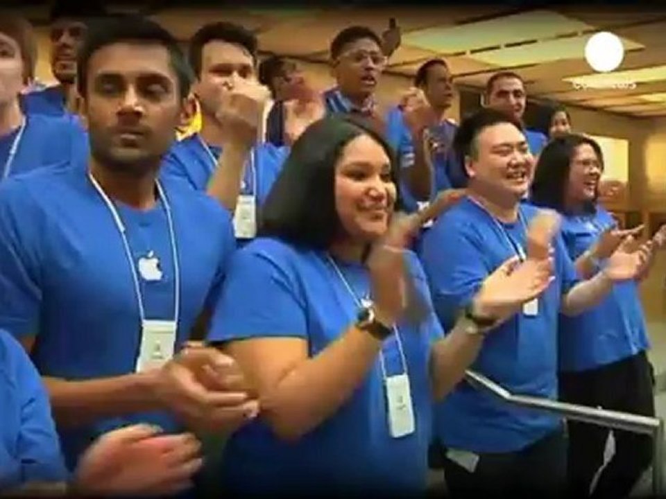 Latest iPhone hits stores around the globe