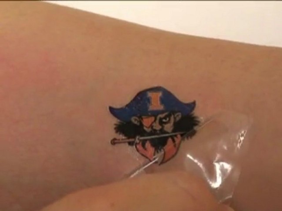 Tatuagem Eletrônica: Tecnologia de Adesivo Fino para Aplicações Médicas e de Entretenimento