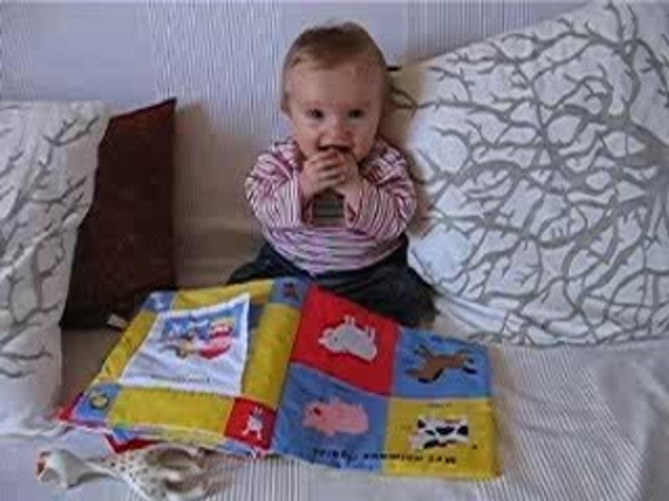 Lili olvas - Lili lit