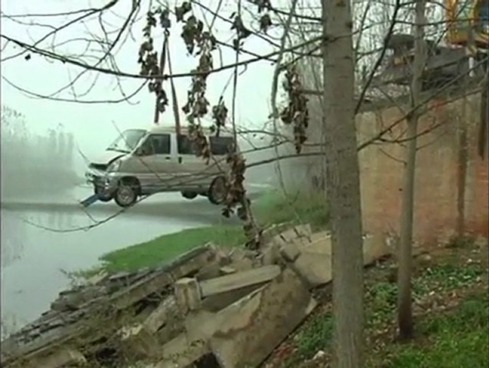 Aging Bridge Collapses in Rural Central China