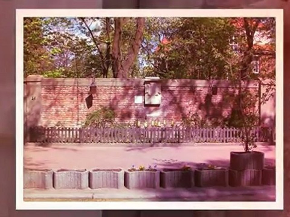 BARSKA Starwatcher Compact Refractor Telescope Table ...