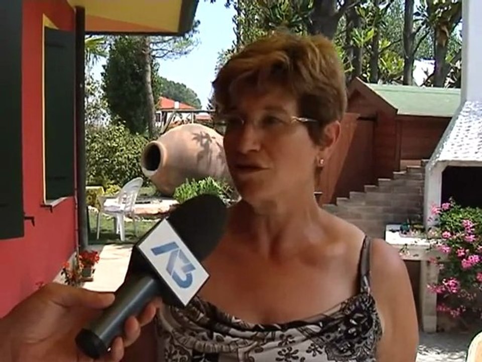 "O I SOLDI O TI UCCIDIAMO"