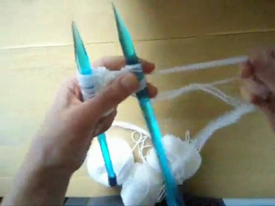 Comment apprendre à  tricoter le point d'astrakan ?