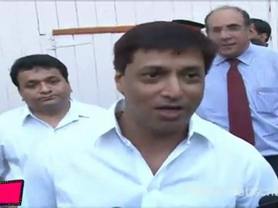 Dev Anand & Shardanjali: Classic Film Moments 🎬